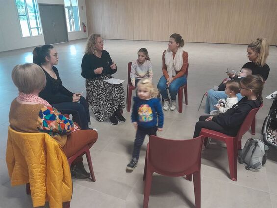 Les mois de la parentalité en octobre et novembre. 8 novembre : retour sur l'atelier "Bébés signes"